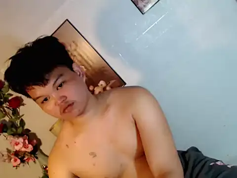Reynelcock online show from July 11, 4:37 am