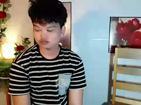 Reynelcock online show from July 19, 4:38 am
