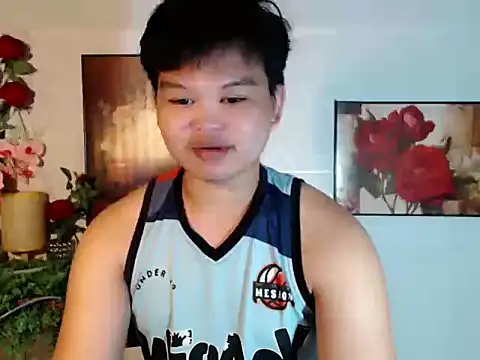 Reynelcock online show from August 1, 4:28 pm