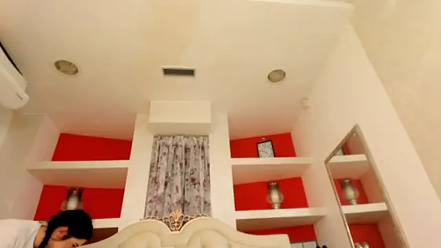 SarraRay online show from October 29, 6:09 pm