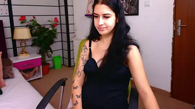 SarraRay online show from January 15, 6:22 pm