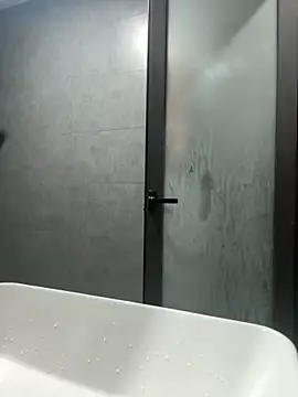 Snapshot of -katinat- chatting on April 16, 9:39 pm -katinat- online show from April 16, 9:39 pm