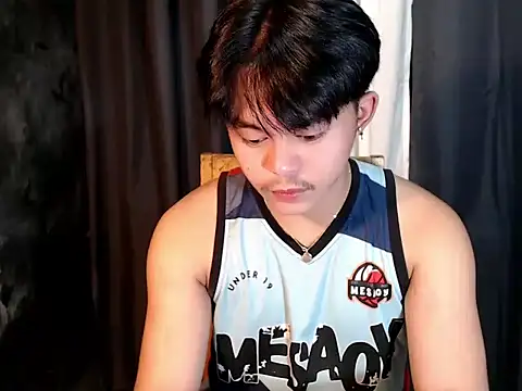 Snapshot of urguy_toshi chatting on September 21, 3:19 am urguy toshi online show from September 21, 3:19 am