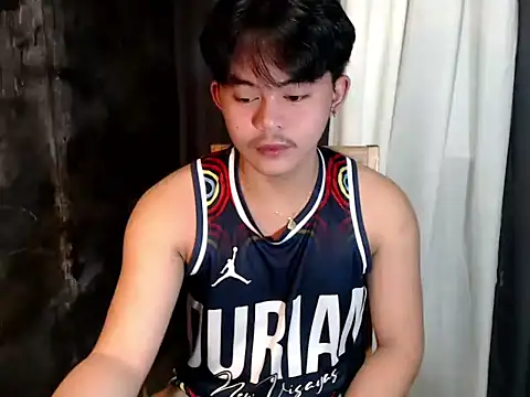 Snapshot of urguy_toshi chatting on September 23, 2:09 pm urguy toshi online show from September 23, 2:09 pm