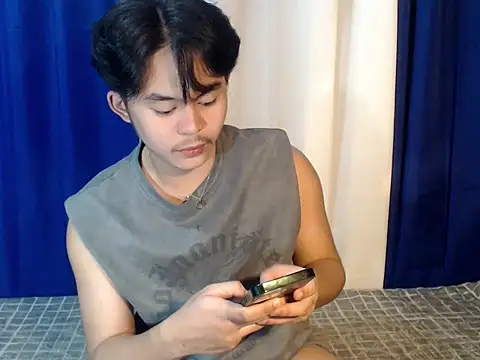 Snapshot of urguy_toshi chatting on October 6, 4:48 pm urguy toshi online show from October 6, 4:48 pm