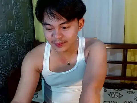 Snapshot of urguy_toshi chatting on October 15, 7:47 pm urguy toshi online show from October 15, 7:47 pm