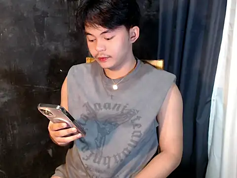 Snapshot of urguy_toshi chatting on October 23, 1:27 am urguy toshi online show from October 23, 1:27 am