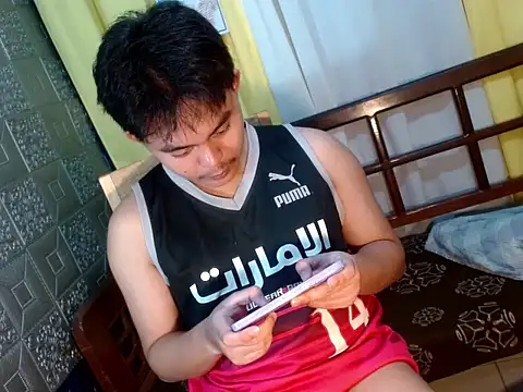 Snapshot of urguy_toshi chatting on November 19, 8:14 am urguy toshi online show from November 19, 8:14 am