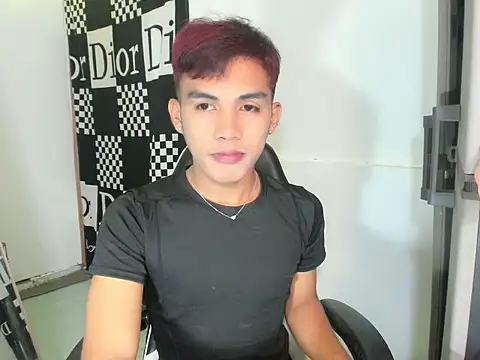 urhot chany online show from June 5, 6:24 pm
