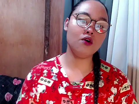 Snapshot of _Lylia chatting on February 23, 8:17 pm Lylia online show from February 23, 8:17 pm