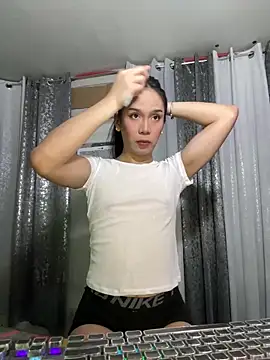 Snapshot of lucyshanex chatting on February 4, 9:59 am lucyshanex online show from February 4, 9:59 am