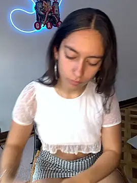 Snapshot of Alaska_euphoria chatting on November 8, 7:23 pm Alaska euphoria online show from November 8, 7:23 pm