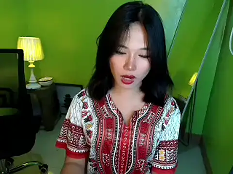 Snapshot of Ricaliciuos chatting on April 15, 7:48 am Ricaliciuos online show from April 15, 7:48 am