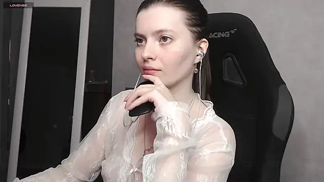 Snapshot of cute_elfy_ chatting on September 28, 4:45 pm cute elfy online show from September 28, 4:45 pm