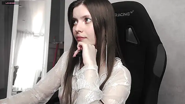 Snapshot of cute_elfy_ chatting on October 3, 2:03 pm cute elfy online show from October 3, 2:03 pm