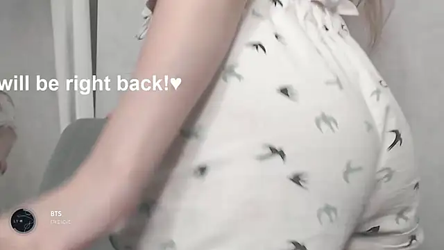 Snapshot of cute_elfy_ chatting on November 1, 11:23 am cute elfy online show from November 1, 11:23 am