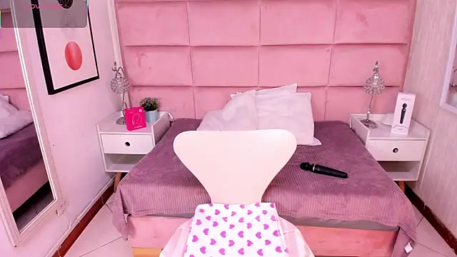 Janah Myers online show from December 4, 12:47 pm