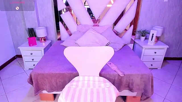 Janah Myers online show from February 25, 2:59 pm