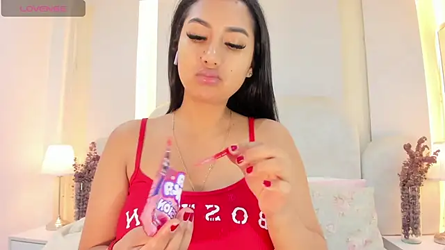 SalomeeBell online show from October 3, 7:55 pm