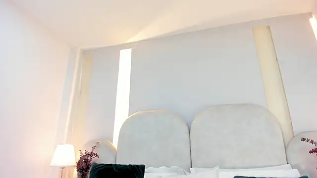 SalomeeBell online show from November 12, 8:19 pm