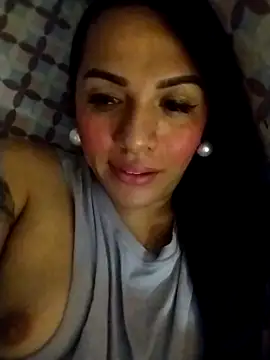 Snapshot of enoria1992 chatting on October 6, 2:47 pm enoria1992 online show from October 6, 2:47 pm