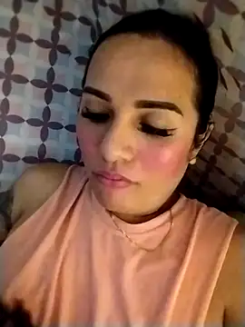 Snapshot of enoria1992 chatting on November 4, 2:32 am enoria1992 online show from November 4, 2:32 am