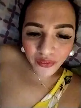 Snapshot of enoria1992 chatting on November 11, 7:08 am enoria1992 online show from November 11, 7:08 am