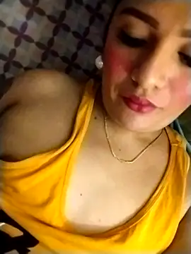 Snapshot of enoria1992 chatting on November 12, 4:18 pm enoria1992 online show from November 12, 4:18 pm