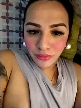 Snapshot of enoria1992 chatting on November 20, 12:11 am enoria1992 online show from November 20, 12:11 am