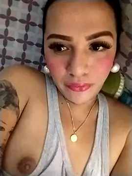 Snapshot of enoria1992 chatting on November 23, 2:55 am enoria1992 online show from November 23, 2:55 am