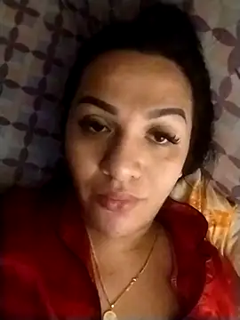 Snapshot of enoria1992 chatting on December 13, 10:04 pm enoria1992 online show from December 13, 10:04 pm