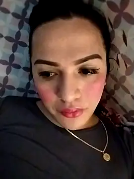 Snapshot of enoria1992 chatting on December 17, 2:50 am enoria1992 online show from December 17, 2:50 am