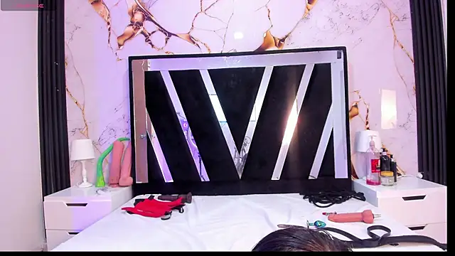 Wonderkloe  online show from July 18, 8:12 pm