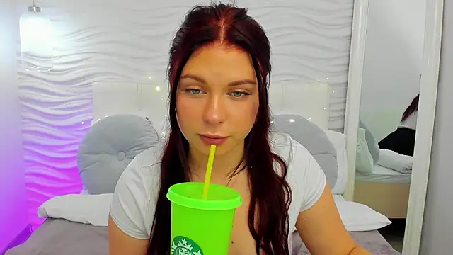 Snapshot of LizyBex chatting on October 24, 5:37 am LizyBex online show from October 24, 5:37 am