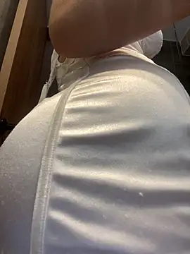 Nikii   online show from September 12, 12:33 am