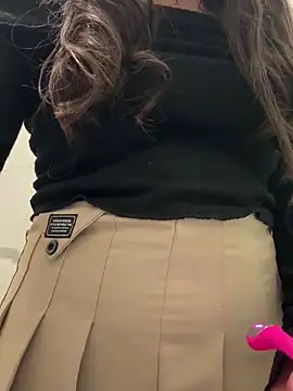 Isabella21  online show from November 13, 8:30 pm