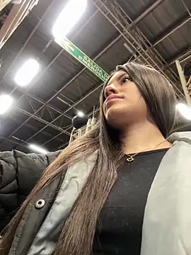 Isabella21  online show from February 7, 11:52 pm