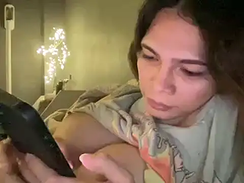 Snapshot of urhotfucker69 chatting on June 19, 10:46 pm urhotfucker69 online show from June 19, 10:46 pm
