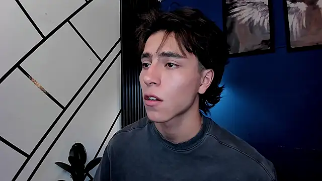 Christopher 77 online show from December 16, 7:30 pm