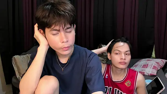 Snapshot of hotfreshdior chatting on April 9, 4:45 pm hotfreshdior online show from April 9, 4:45 pm