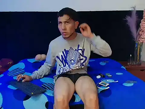 Snapshot of Thonixxx_mr chatting on March 11, 3:12 am Thonixxx mr online show from March 11, 3:12 am