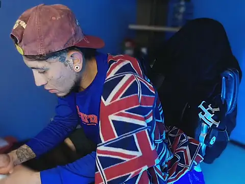 Snapshot of Thonixxx_mr chatting on March 27, 8:26 am Thonixxx mr online show from March 27, 8:26 am