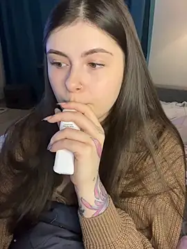 Snapshot of Lovely_Waifu chatting on March 11, 11:27 am Lovely Waifu online show from March 11, 11:27 am