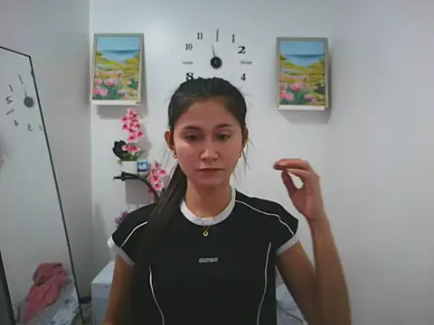 anne smithe online show from December 5, 5:27 am