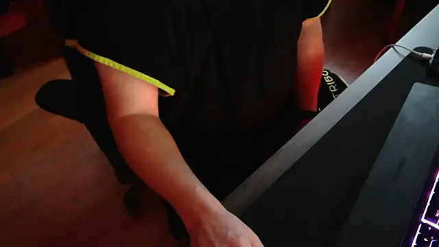 Hairyfred73 online show from March 29, 5:51 am