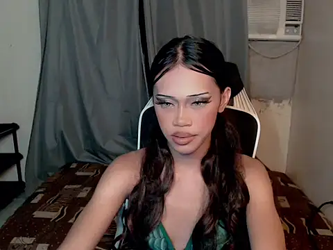 Snapshot of urcurlydiva chatting on May 31, 11:50 am urcurlydiva online show from May 31, 11:50 am