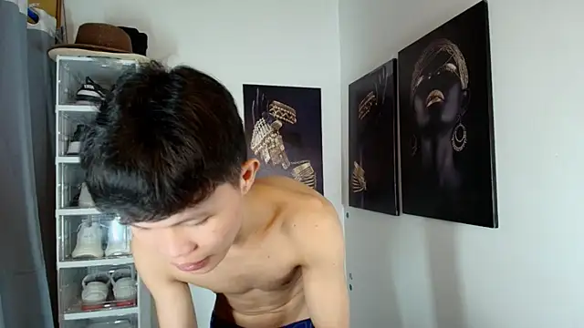 crazyasiantwink online show from November 19, 5:02 pm