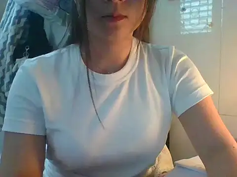 Linzly online show from March 27, 2:06 am