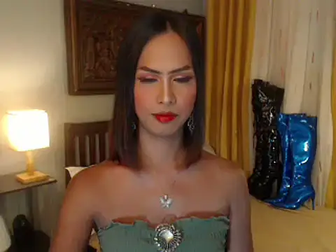 Snapshot of Nathalieheartt chatting on October 13, 2:00 am Nathalieheartt online show from October 13, 2:00 am