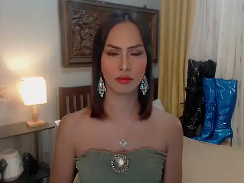 Snapshot of Nathalieheartt chatting on November 12, 2:23 am Nathalieheartt online show from November 12, 2:23 am